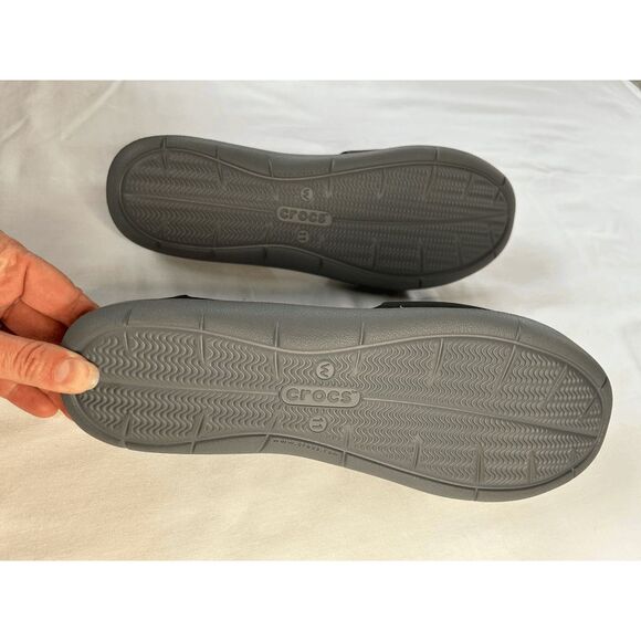 Women's Black Crocs Sandals, Size W11, Closed Toe, Comfortable, Slip-on, New - Picture 5 of 6